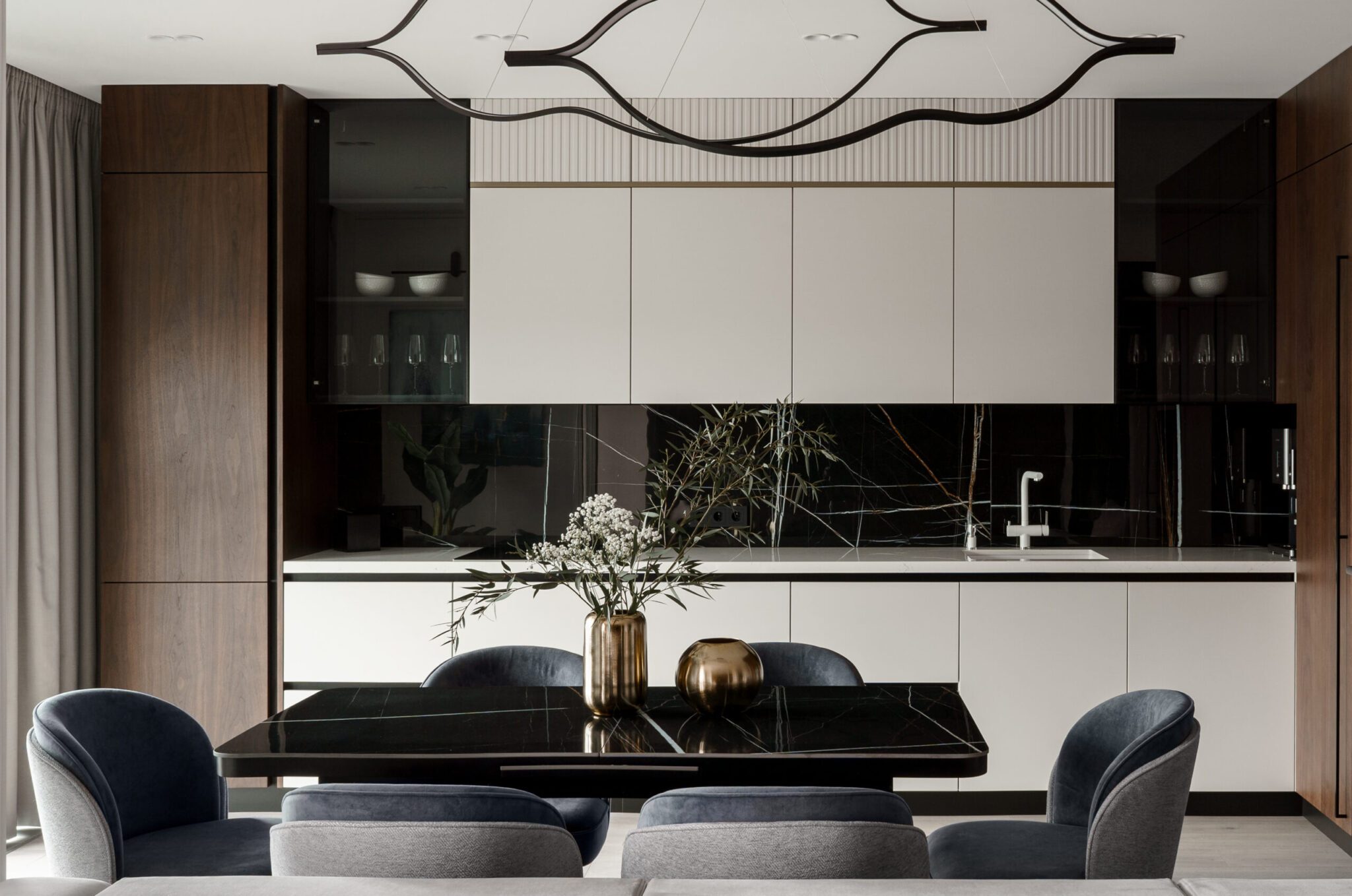 Липецк, горы и одуванчики: Интерьер 4-комнатной квартиры • Redesign-home.ru