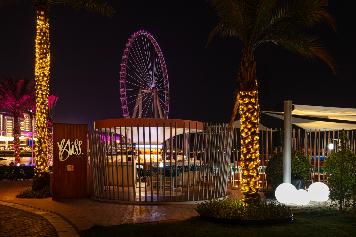 Пятизвёздочный курорт Sheraton Jumeirah Beach: уютные номера, гольф-клуб и Персидский залив. Глянцевый журнал Redesign (Редизайн). www.redesign-home.ru