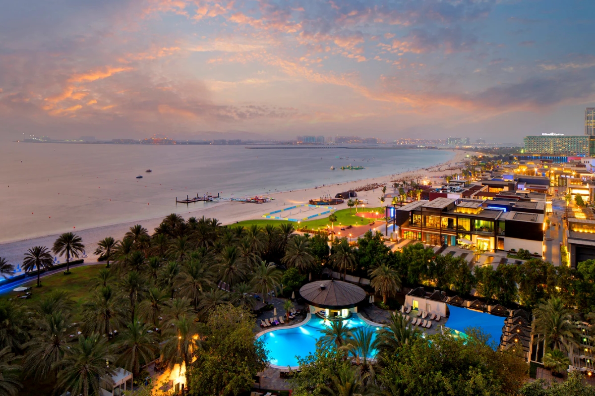 Пятизвёздочный курорт Sheraton Jumeirah Beach: уютные номера, гольф-клуб и Персидский залив. Глянцевый журнал Redesign (Редизайн). www.redesign-home.ru