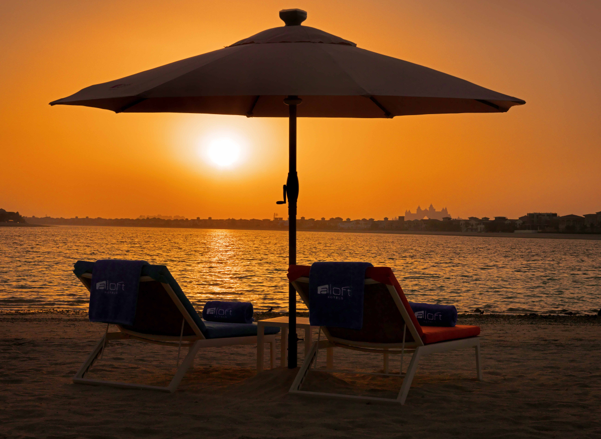 Буквально всё про отель Aloft Palm Jumeirah. Новая эстетика отдыха в ритме Дубая. Глянцевый журнал Redesign (Редизайн). www.redesign-home.ru