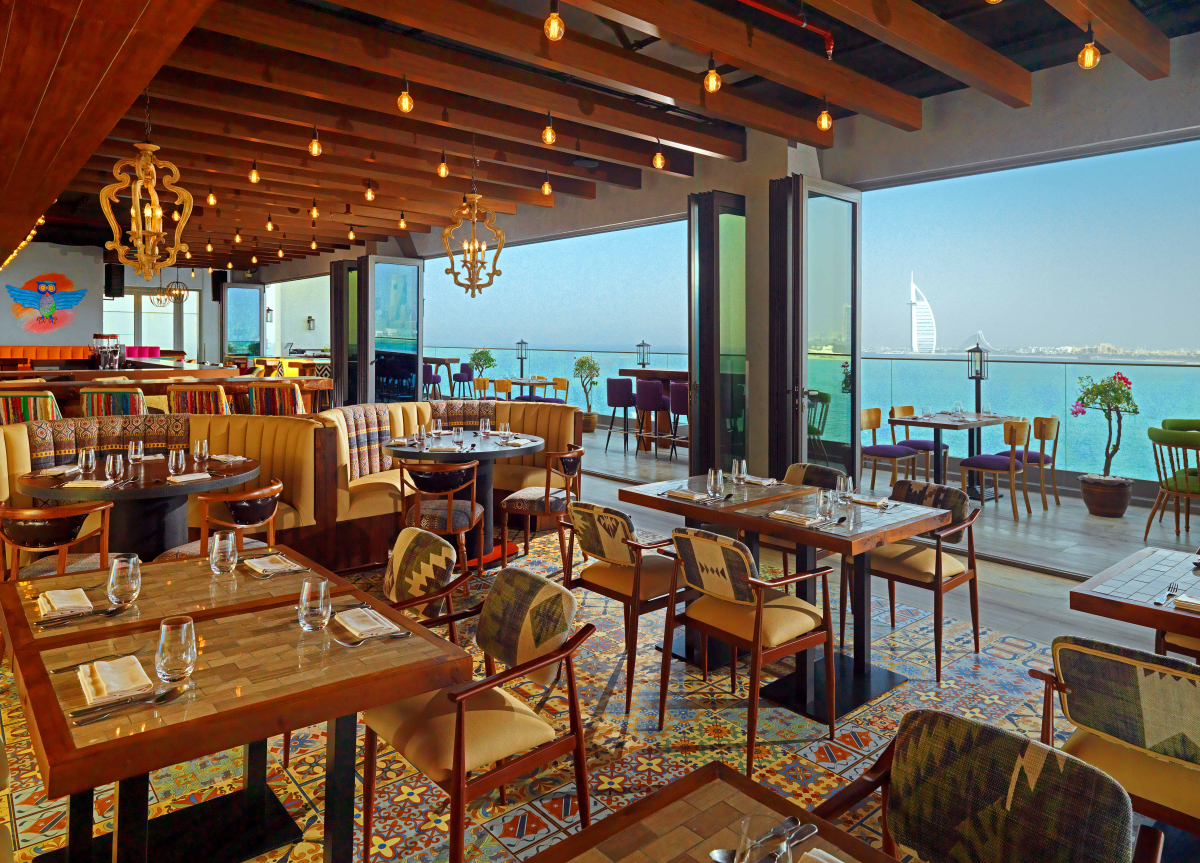 Буквально всё про отель Aloft Palm Jumeirah. Новая эстетика отдыха в ритме Дубая. Глянцевый журнал Redesign (Редизайн). www.redesign-home.ru